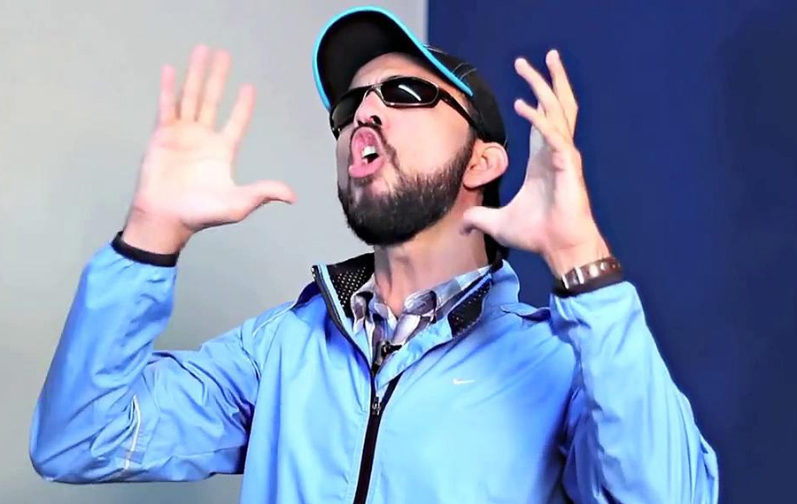 Rinel Ozoria en el personaje de Trompo Loco.