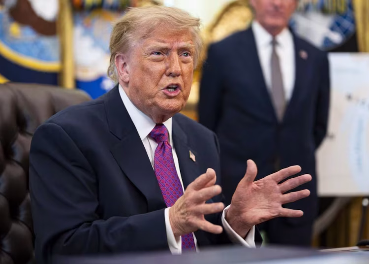 Trump ha cuestionado a grandes petroleras estadounidenses por los elevados precios de la gasolina.