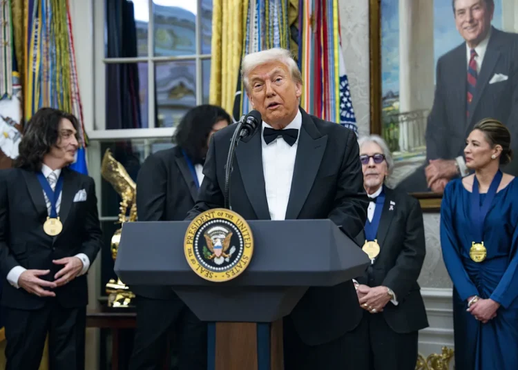 Hace unas semanas, Trump cargó contra la "sobreregulación de los estados" en el campo de la IA y apostó por tener un estándar federal.