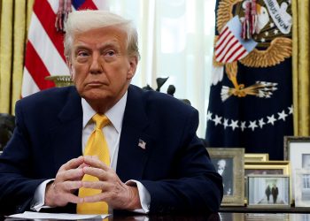 Al finalizar la conversación con Putin, Trump transmitió el contenido de la llamada tanto a Zelenski como a la presidenta de la Comisión Europea, Ursula Von der Leyen, la primera ministra italiana, Giorgia Meloni, el presidente francés, Emmanuel Macron, el canciller alemán, Friedrich Merz, y presidente finlandés, Alexander Stubb.