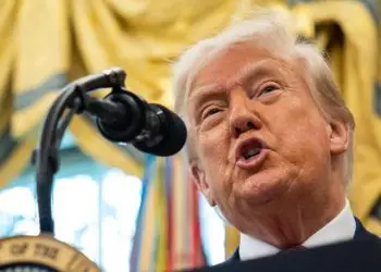 Desde su llegada al poder en enero, Trump ha pedido repetidas veces a Powell que anuncie otra bajada de tipos porque la inflación está contenida y su política de mayores aranceles comerciales trae ingresos a las arcas públicas.