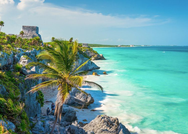 El turismo en el Caribe mexicano atraviesa una etapa de reajuste que, aunque estuvo marcada por retos durante buena parte de 2025.
