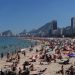 El aumento del flujo de turistas internacionales es un importante incremento financiero para la economía brasileña, especialmente en sectores como la hotelería, la gastronomía y el transporte, que dependen directamente del turismo.
