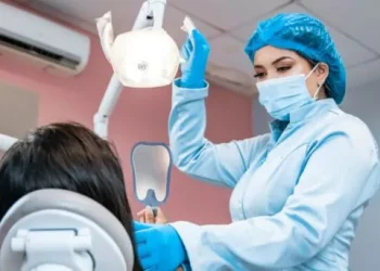 A pesar de este liderazgo regional, persisten desafíos estructurales que requieren atención urgente.