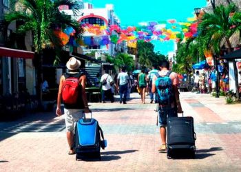 El principal repunte anual sucedió en los turistas fronterizos, que en enero de 2025 crecieron un 24.3% interanual hasta superar las 1.55 millones de personas.