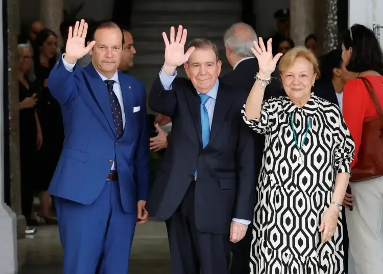 En la reunión con el jefe de Estado panameño también estarán un grupo de exmandatarios que conforman la Iniciativa Democrática de España y las Américas.