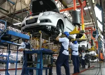 Las partes de los automotores fabricadas en México y Canadá quedarán exentas temporalmente de esos gravámenes en virtud del tratado de libre comercio T-MEC.