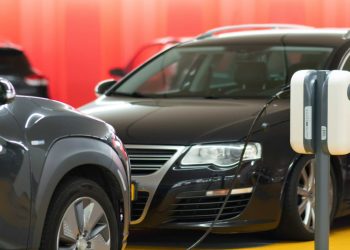 En 2022 la cuota de matriculación de los eléctricos e híbridos llegó a un 41.1%. Fuente externa.