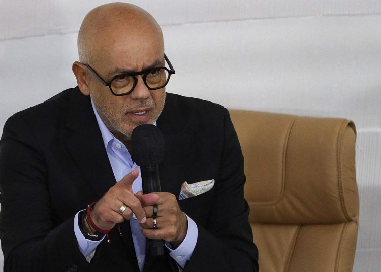 El proyecto fue presentado a solicitud del presidente del Legislativo, Jorge Rodríguez, quien, la semana pasada, pidiera redactar una resolución, que espera sea aprobada.