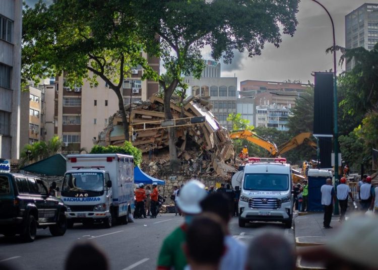 Los terremotos del 24 de junio dejaron miles de víctimas y provocaron severos daños en infraestructura.