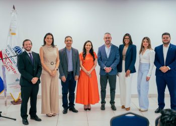 José Alfredo Sánchez, Carolina Morales, Marco Marmolejos, Ilena Rosario, Yaqui Núñez, Anabel Luna, Gabriela Noboa y Luigi Pastrano.