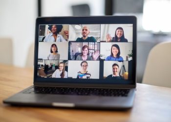 Los fallos experimentados durante una videollamada influyen en la opinión de las personas y tienen un impacto en las decisiones que toman.