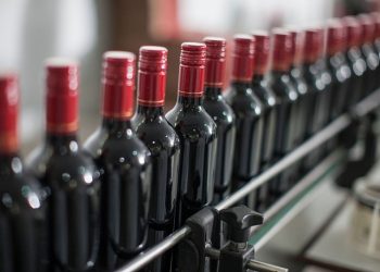 El comercio internacional de vino también se vio afectado, y las exportaciones bajaron un 6.3% anual en volumen.
