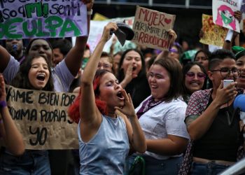 El crecimiento de la violencia y la gobernanza criminal en América Latina y el Caribe.