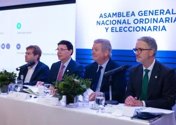 También la asociación informó que Mario E. Pujols continuará ocupando el cargo de vicepresidente ejecutivo.