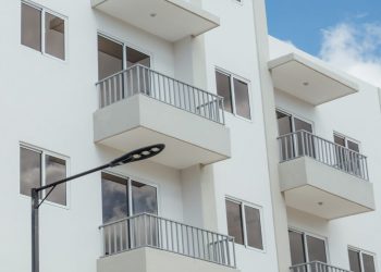 En República Dominicana se impulsan proyectos de viviendas de bajo costo con incentivos fiscales y financieros para compradores, especialmente de su primera vivienda.