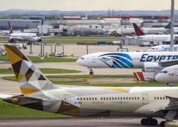 Entre las aerolíneas más perjudicadas por el cierre del aeropuerto estuvo British Airways, que operaba más de la mitad de rutas canceladas.