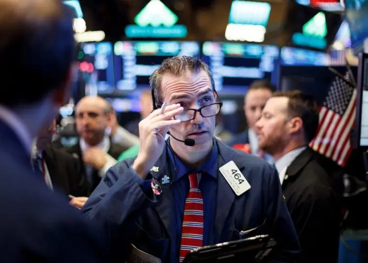 Entre las 30 cotizadas del Dow Jones, destacó la caída del 3.67% de Apple, una de las más afectadas en la guerra comercial.