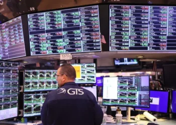 Entre los 30 valores del Dow Jones lideraban los avances UnitedHealth (1.84%) y Merck (0.9%); y los valores que más retrocedían eran Amazon (-1.57%) y Walmart (-0.88%).