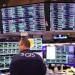 Entre los 30 valores del Dow Jones lideraban los avances UnitedHealth (1.84%) y Merck (0.9%); y los valores que más retrocedían eran Amazon (-1.57%) y Walmart (-0.88%).