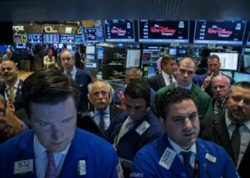 El oro subió 0.33% hasta US$4,839 la onza.