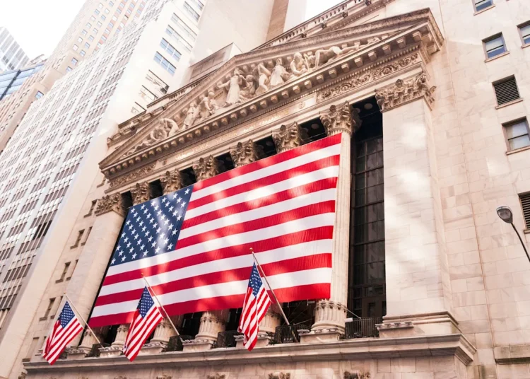 Microsoft y Amazon lideraron las subidas, tras crecer más de un 5% al inicio de la sesión.