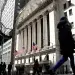 El S&P 500 cedió un 3.46%, hasta 5,268 unidades.
