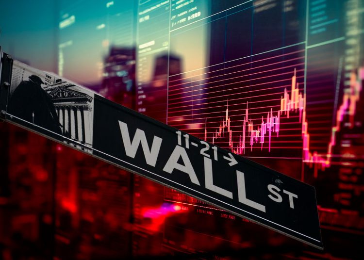 De hecho, a esta hora General Motors cae un 7%, Stellantis un 2.8% y Ford un 3.2%.