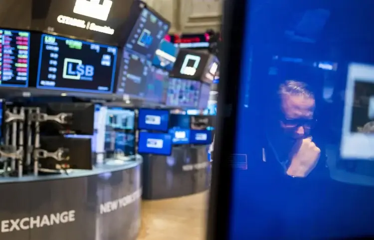 Por sectores, las mayores subidas eran para el tecnológico y el de comunicaciones, con un aumento del 1.09% y del 0.86%, respectivamente.