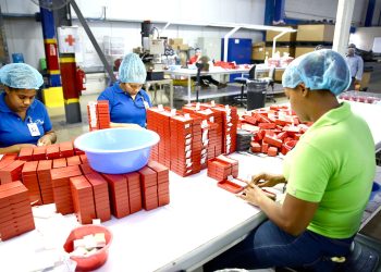 Sólo en la región norte la cantidad de hombres (35,830) en zonas francas es mayor que la cantidad de féminas (35,822), con una diferencia de ocho personas. - Fuente externa.