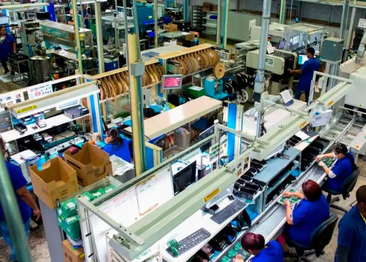 Las zonas francas emplean a poco más de 198,000 personas en las empresas que operan.