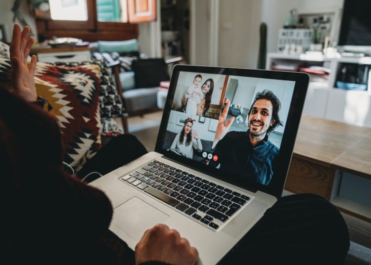 Los ingresos de Zoom en el trimestre aumentaron un 2.9% interanual. Fuente externa.