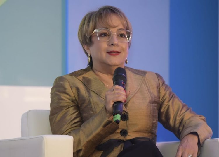 Kirsis Jáquez, presidente ejecutiva de Adafp se refiere al sistema financiero en foro sobre pensiones. - Fuente externa.