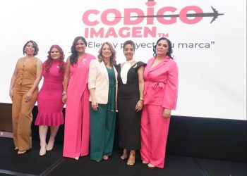 Patricia Pena, Crala Suáres, Suegely Peña, Lisette Selman, Zoila Luna y Grace Mercedes.