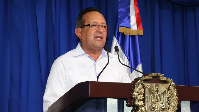 Ángel Estévez, ministro de Agricultura, durante rueda de prensa en el Palacio Nacional donde ofreció la información sobre el levantamiento de la veda.